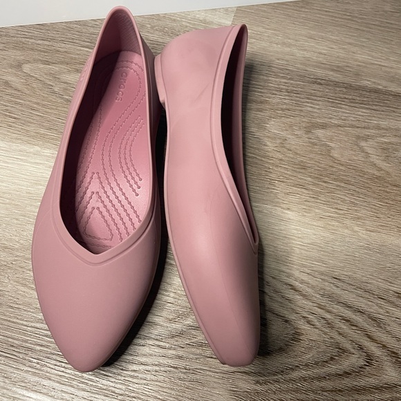 CROCS Shoes - Crocs Brooklyn Pointed Flats